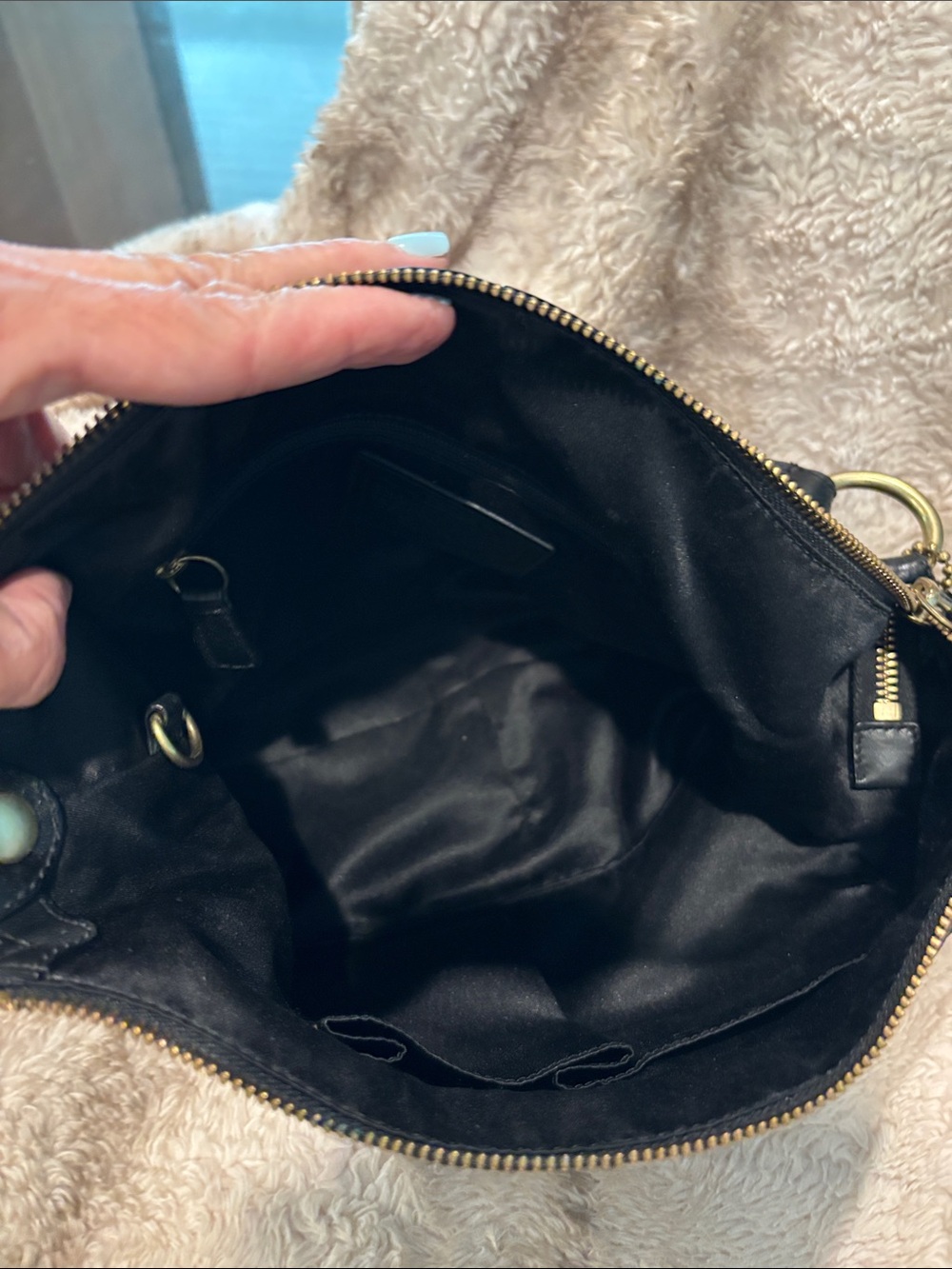 Coach Black Leather Shoulder Hobo Bag with Gold Hardware M07082-11830 - Picture 8 of 11